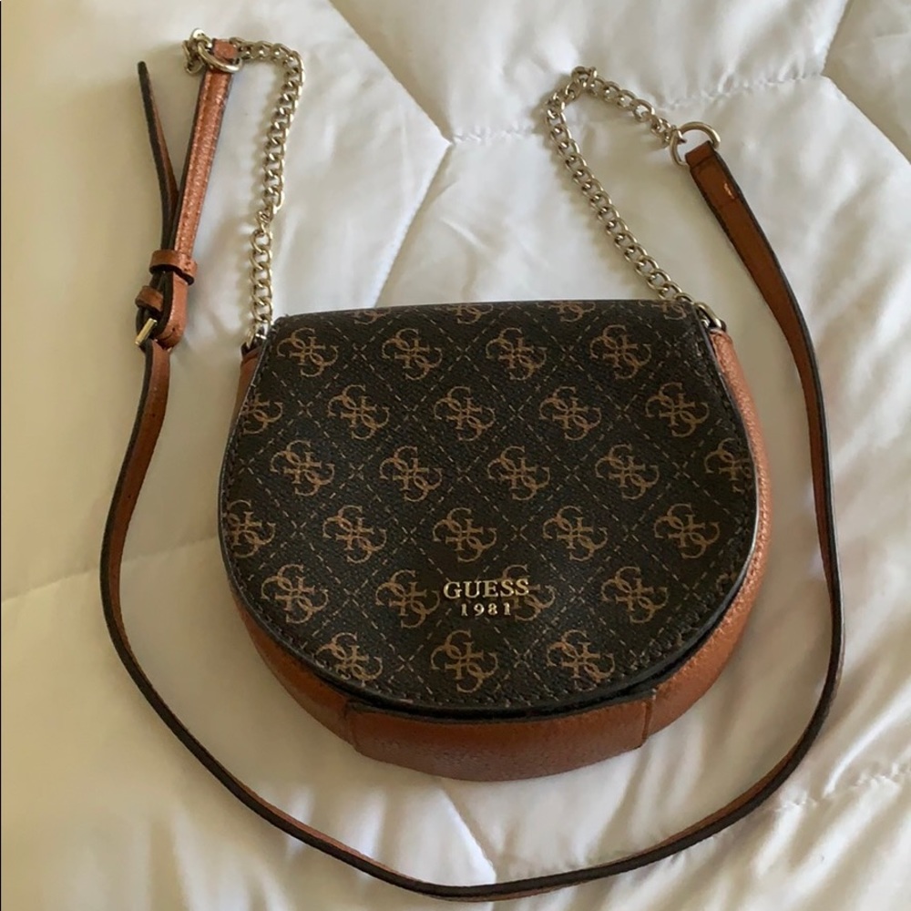 Guess crossbody purse